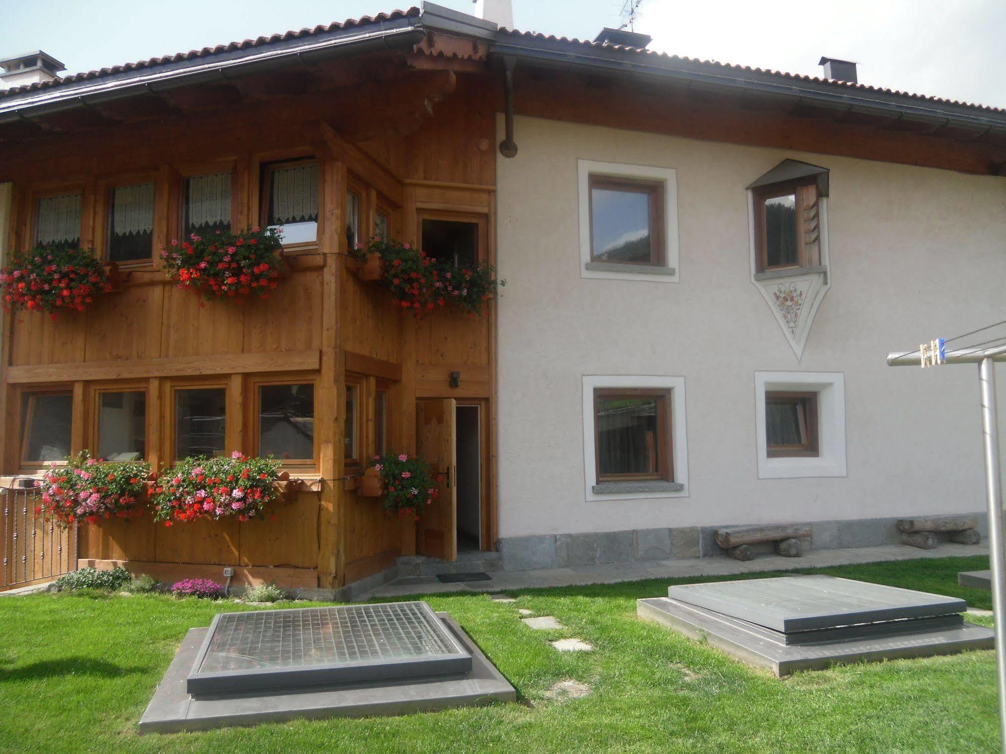 Chalet La Rugiada Бормио Экстерьер фото